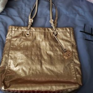 Mochael kors rose gold tote